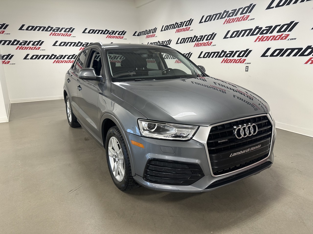 Audi 2018 Q3 Quattro Komfort