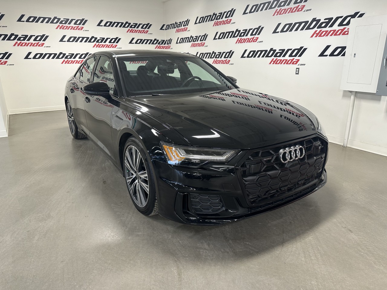 Audi 2024 A6 Progressiv