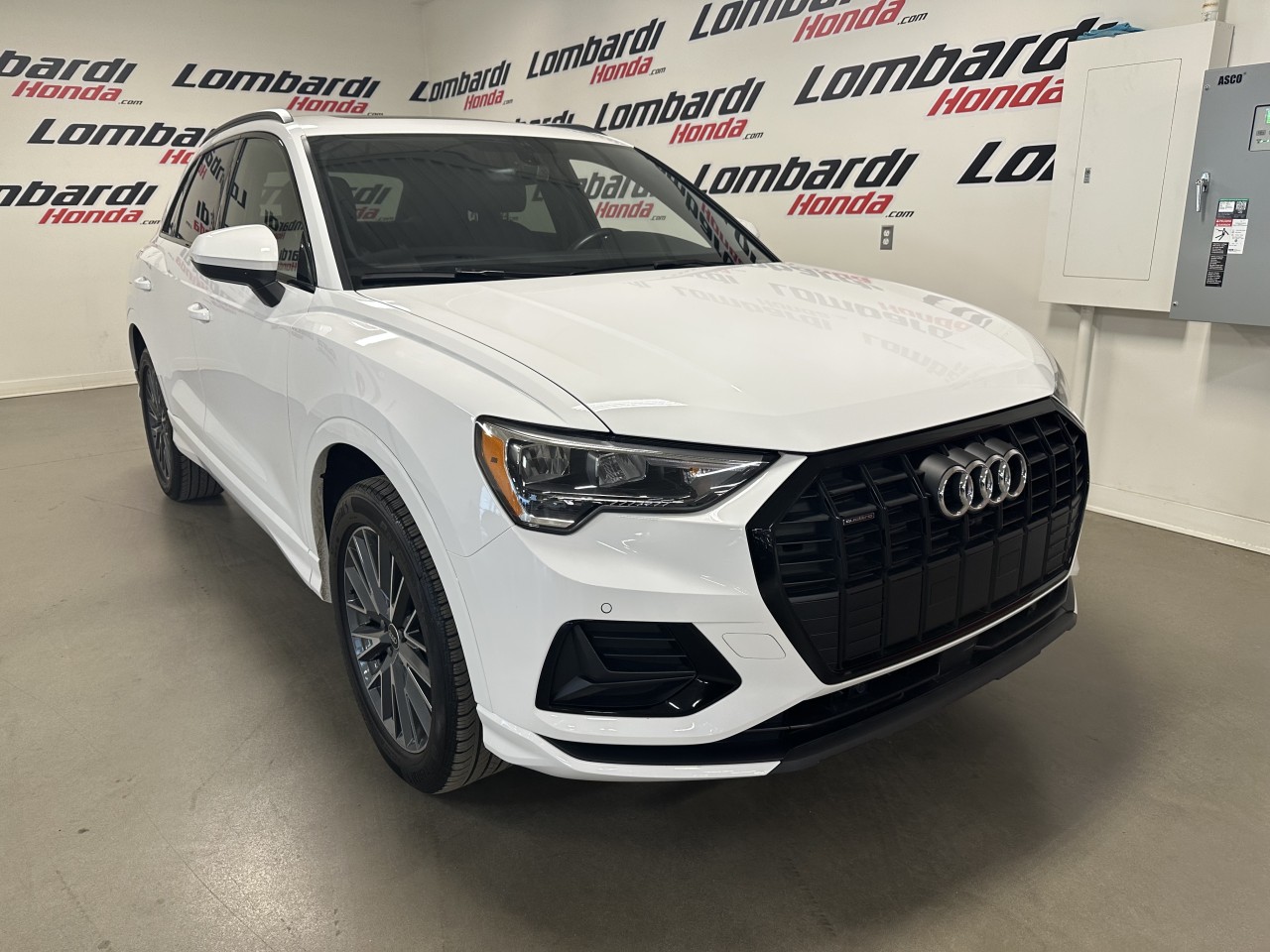 Audi 2022 Q3 Komfort