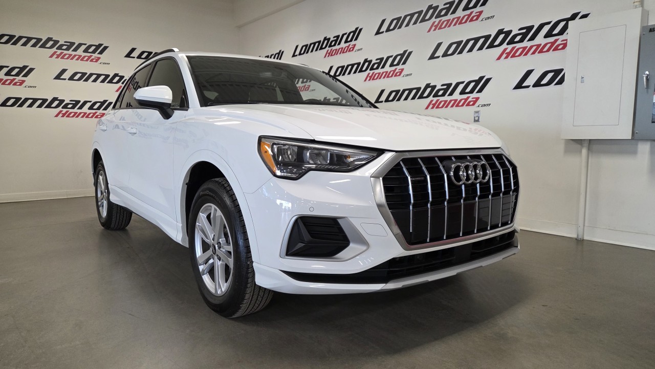 Audi 2022 Q3 Komfort
