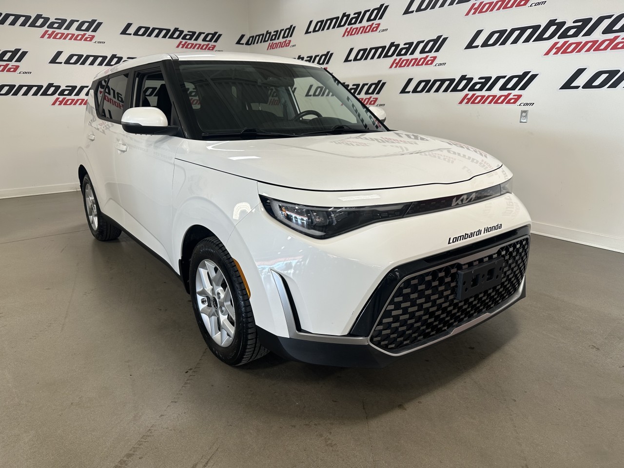 Kia 2023 Soul EX